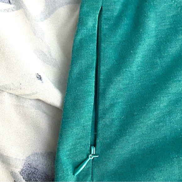 Mountain Equipment Co-op Women’s Sleeveless Turquoise Shirt Lightweight W/pocket - Picture 6 of 9